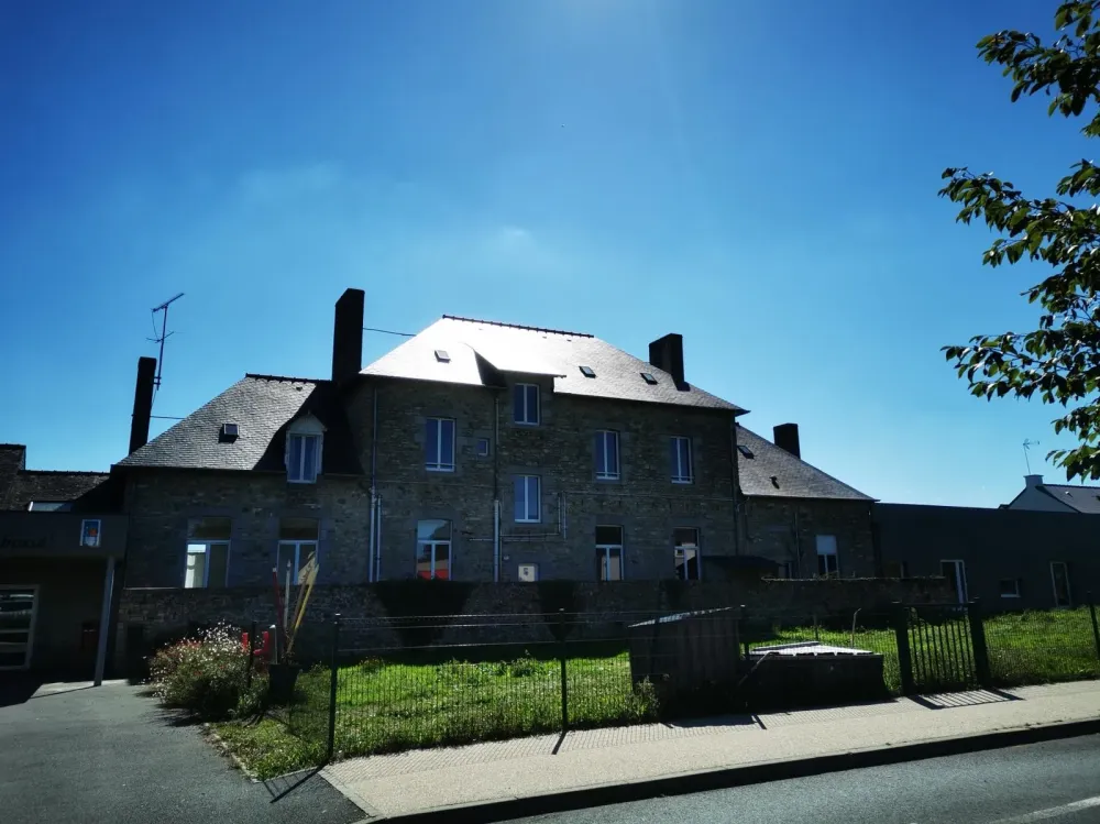 Changement et pose de gouttière à Rives-du-Couesnon